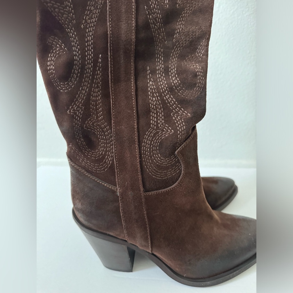 NWT-Gorgeous Italian Women's Brown Suede Heeled Boots - Classic Western Style - Picture 10 of 13